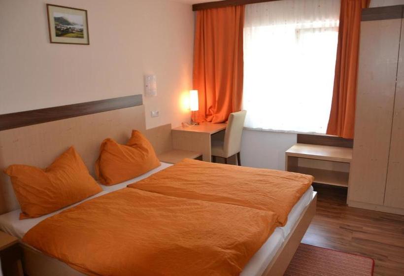 ホテル Gasthof Roitner