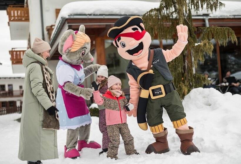 בית מלון כפרי Gut Wenghof   Family Resort Werfenweng