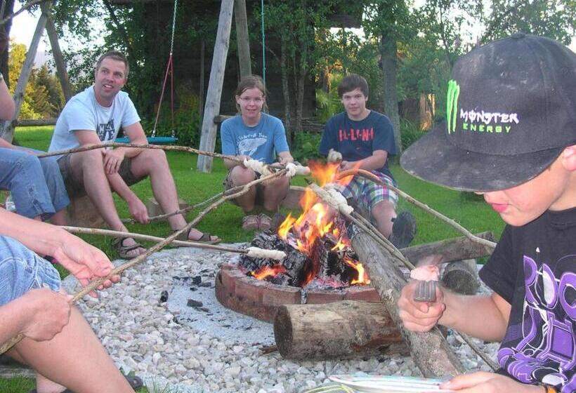 בית מלון כפרי Knirschenhof