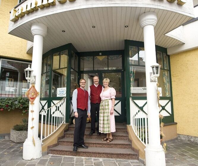 فندق Lammertalerhof