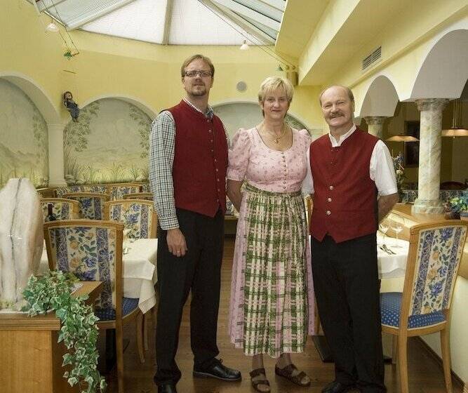 فندق Lammertalerhof