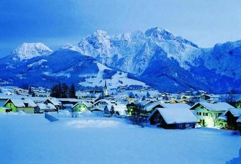 فندق Lammertalerhof