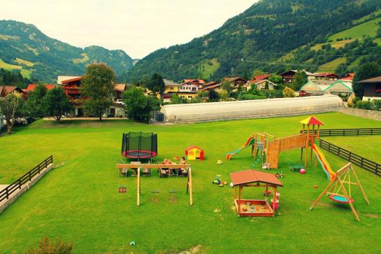 Landhaus & Appartementhaus Haussteiner