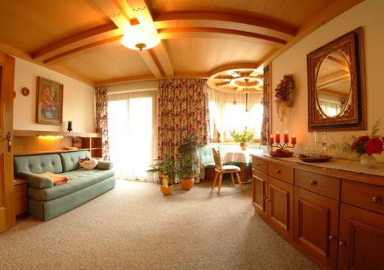 Landhaus & Appartementhaus Haussteiner