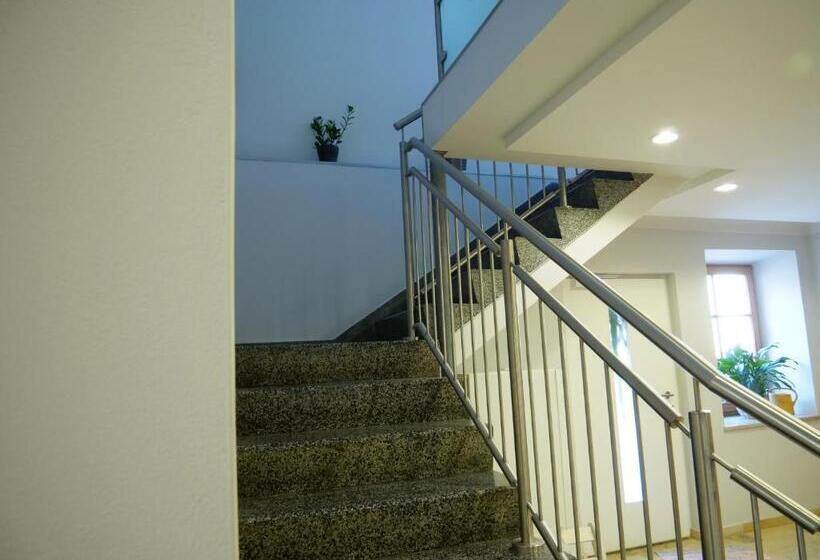 Отель Lugerfarm