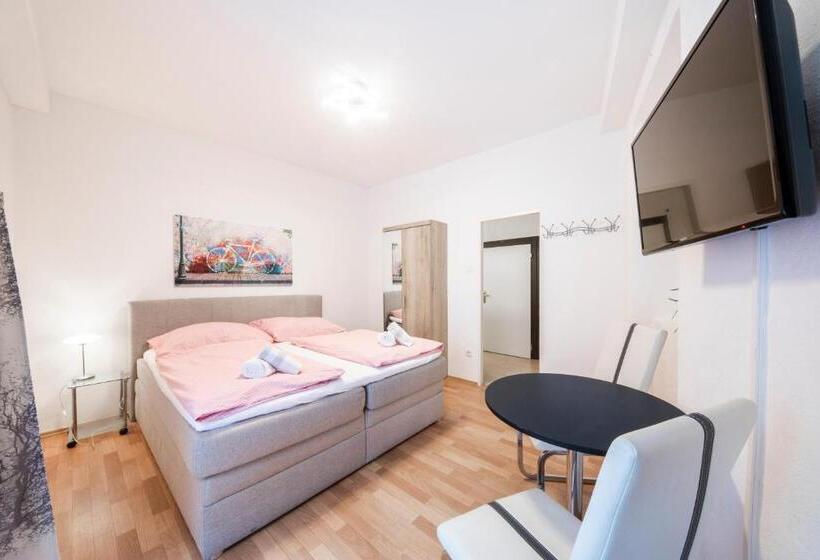 Отель Madar Café Restaurant Zum Fürsten