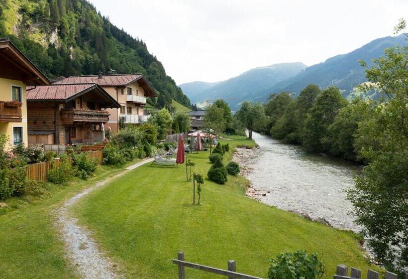 هتل Pension Egger