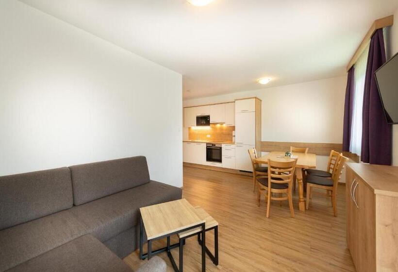 هتل Pension Egger