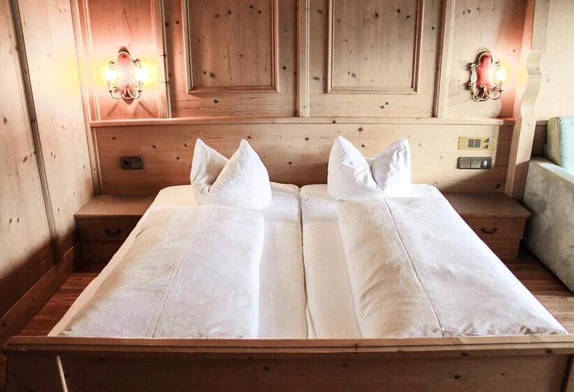 فندق Pension Weiratherhof