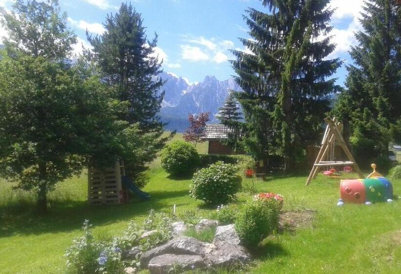 Отель Restaurant Gosauerhof