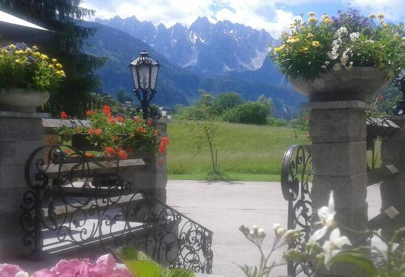 Отель Restaurant Gosauerhof