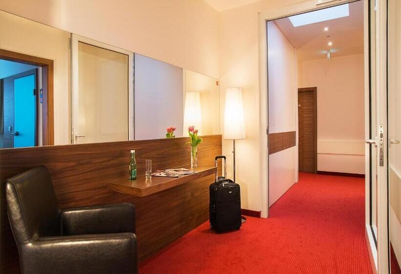 בית מלון כפרי Römerstube