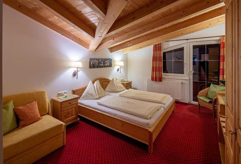 Отель Alpin Tyrol   Kitzbüheler Alpen