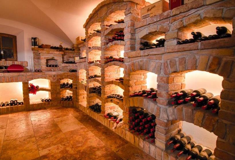 בית מלון כפרי Victoria   Adults Only