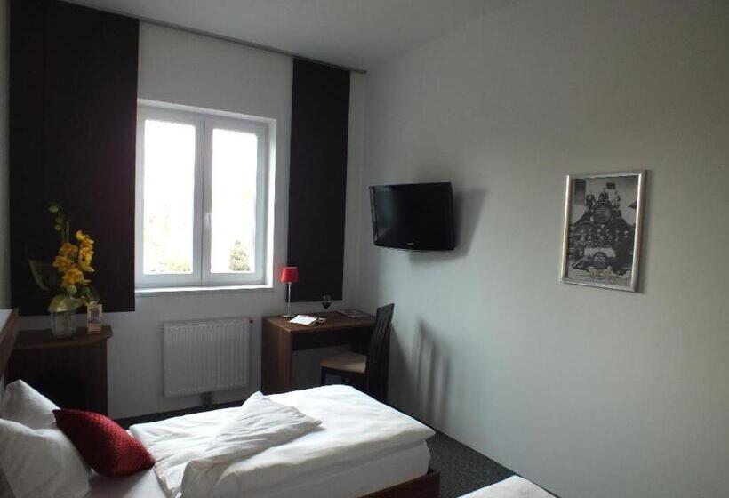 פנסיון Fabrik Vösendorf