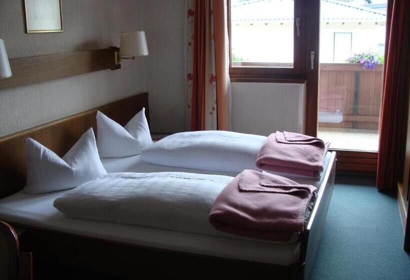 ホテル Garni Schieferle