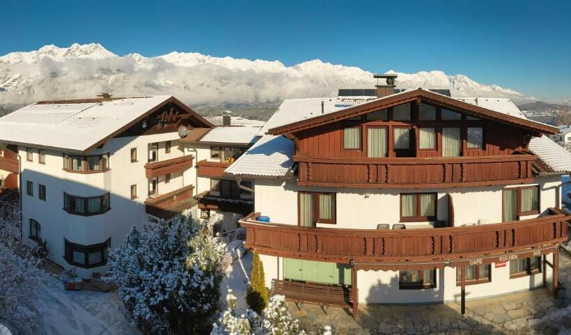 ホテル Garni Schieferle