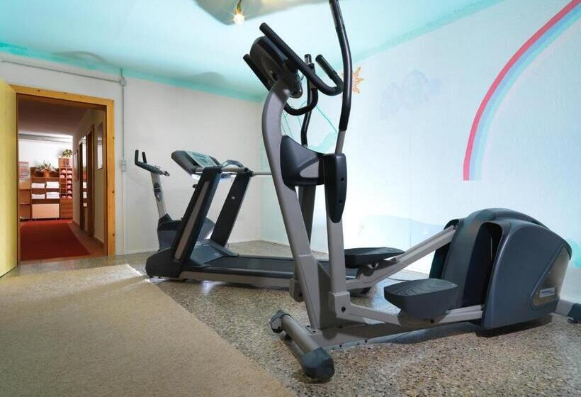 ホテル Garni Schieferle