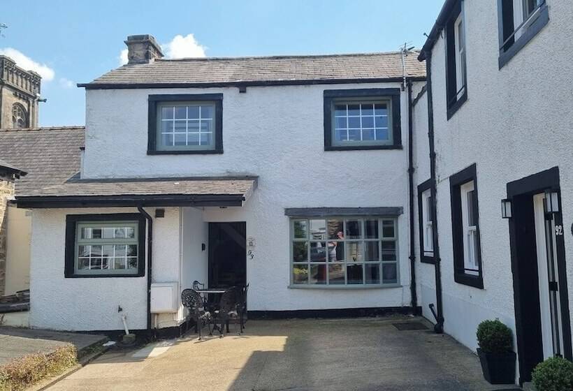 Bashall Barn, Eaves Hall, Outbarn All Close By