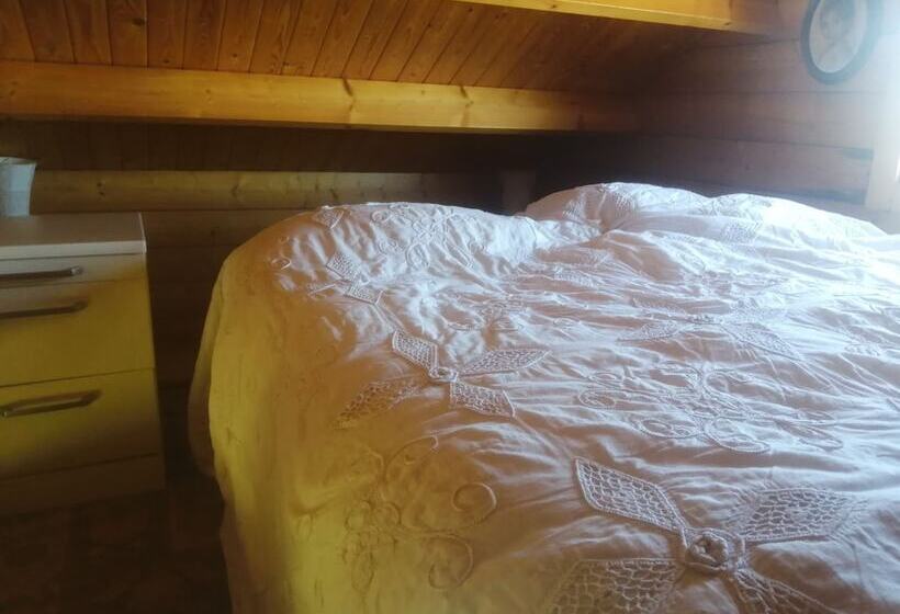 Captivating 1 Bed Log Cabin In Shrewsbury