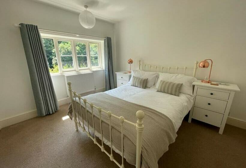 Cosy Cottage In Lynbridge, Near Lynton, Uk