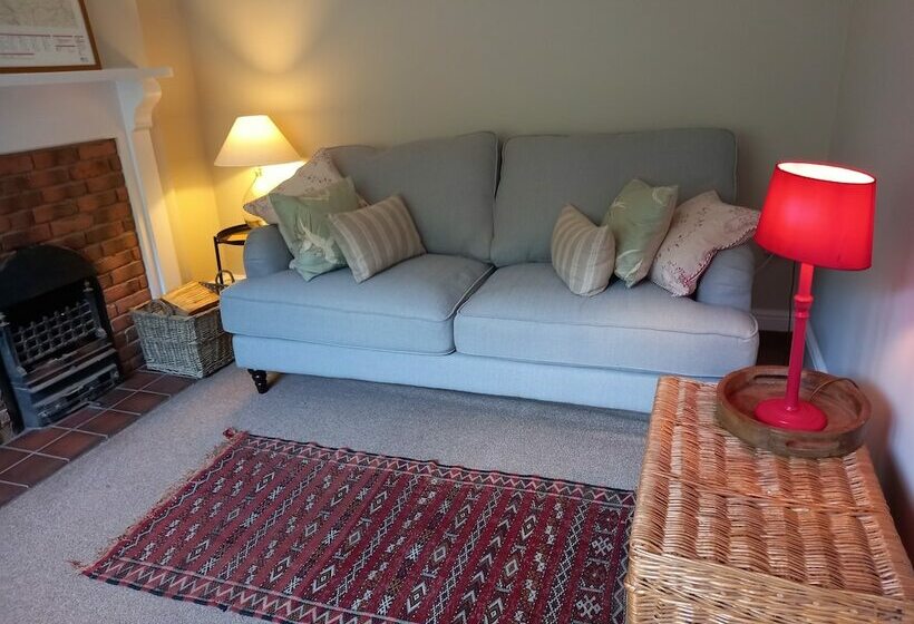 Cosy Cottage In Lynbridge, Near Lynton, Uk