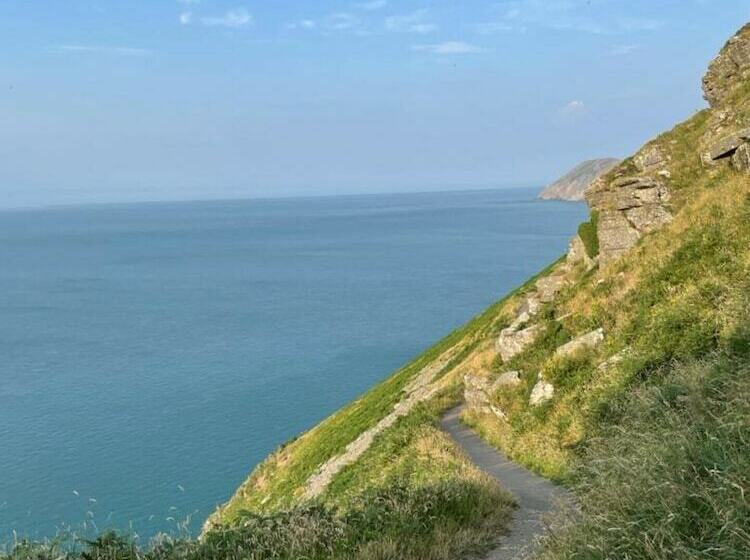 Cosy Cottage In Lynbridge, Near Lynton, Uk