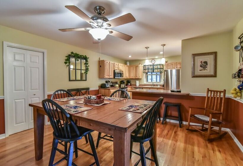 Creekside Cottage Star 5 Vacations