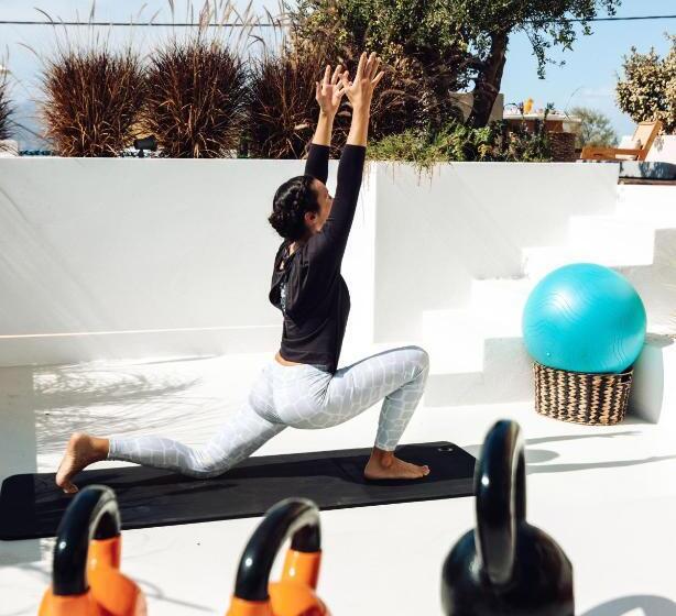 Отель Avgoustos Suites Naxos