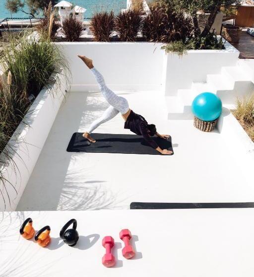 Отель Avgoustos Suites Naxos