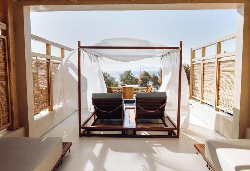 Отель Avgoustos Suites Naxos