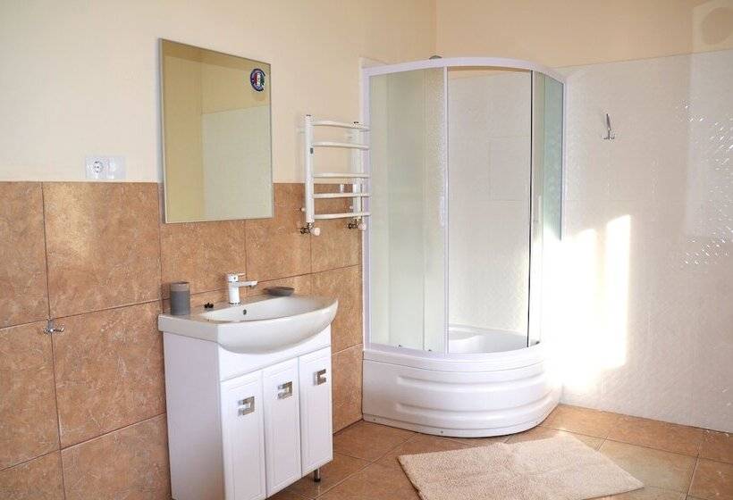 هتل Coin Apartments & Poshtel