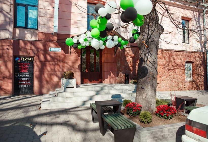 هتل Coin Apartments & Poshtel