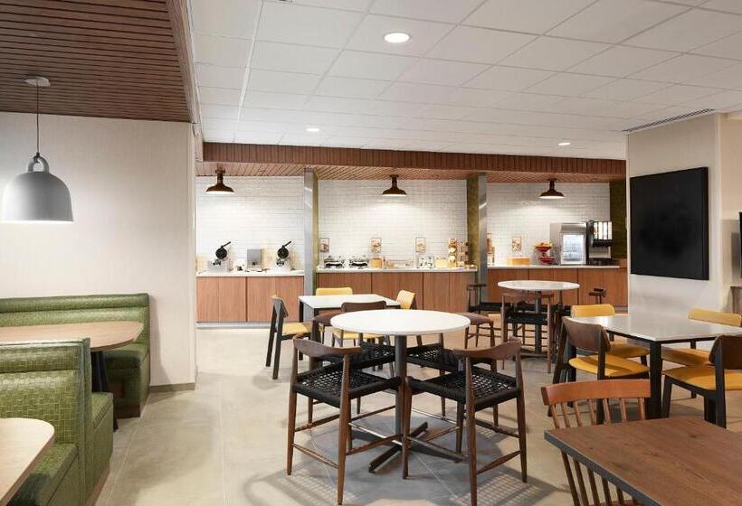 فندق Fairfield Inn & Suites By Marriott Stony Creek