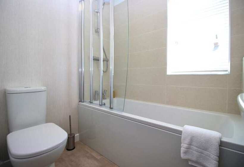 فندق Hollicarrs   Bumblebee Lodge