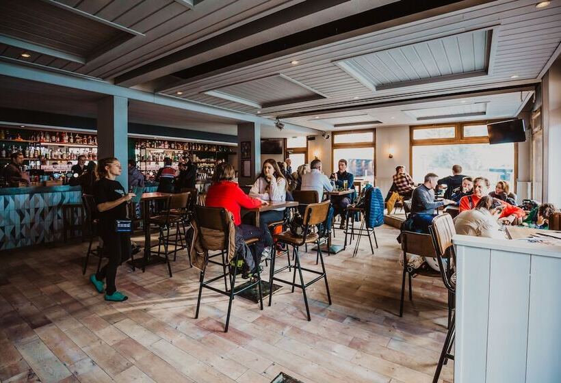 ホテル Hôtel Les Grangettes