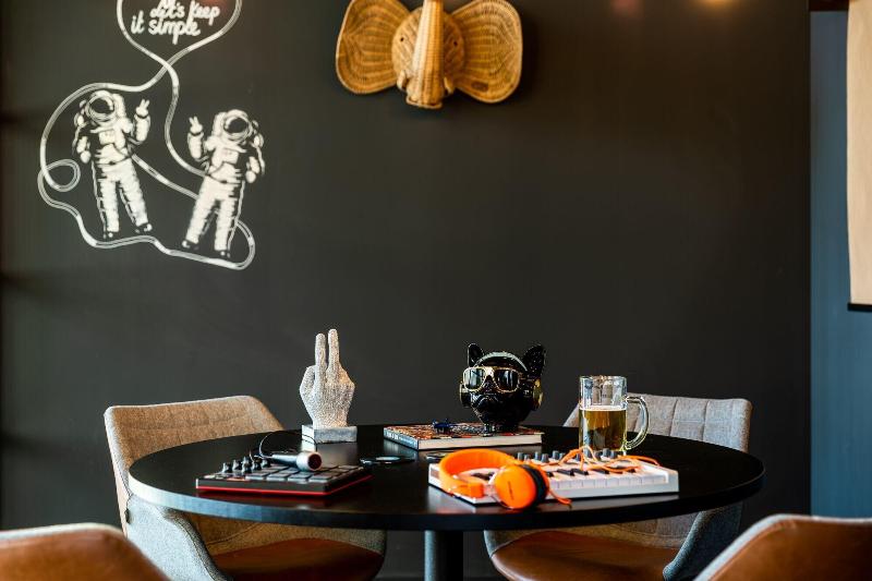 בית מלון כפרי Moxy Glasgow Sec