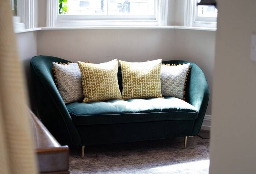 Lock Keepers Cottage Detached House In The City