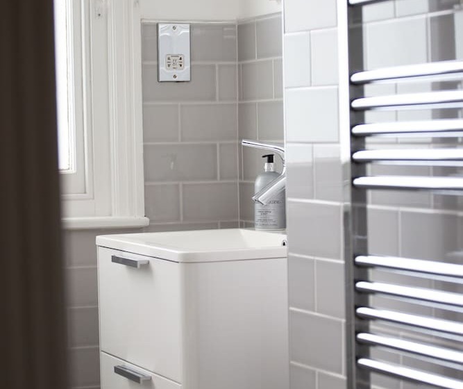 Lock Keepers Cottage Detached House In The City