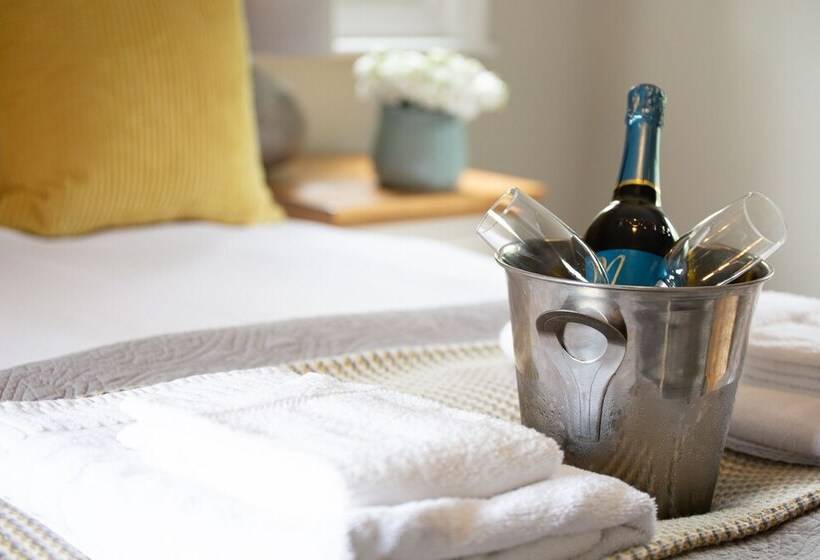 Lock Keepers Cottage Detached House In The City