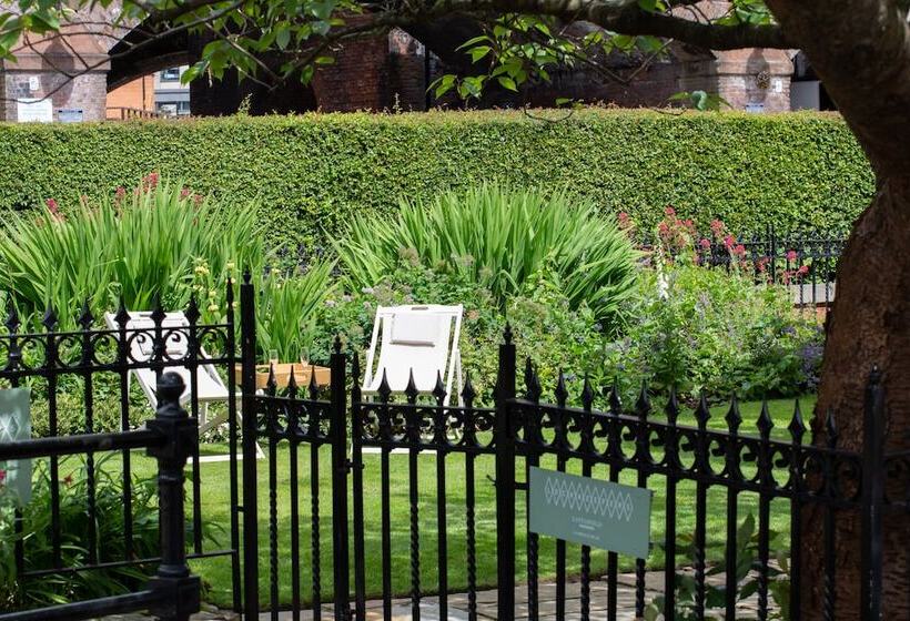 Lock Keepers Cottage Detached House In The City