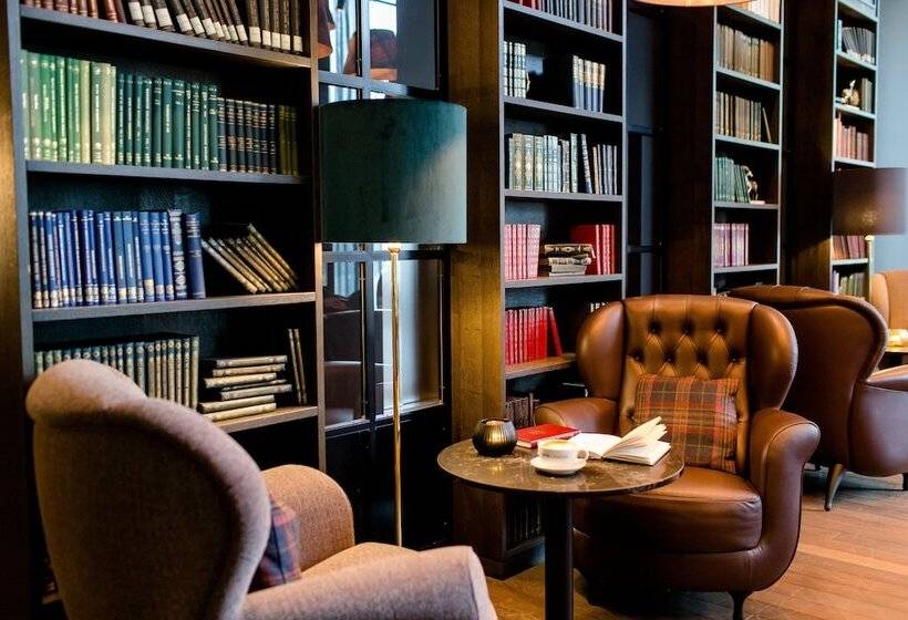 Motel One Manchester St. Peter S Square