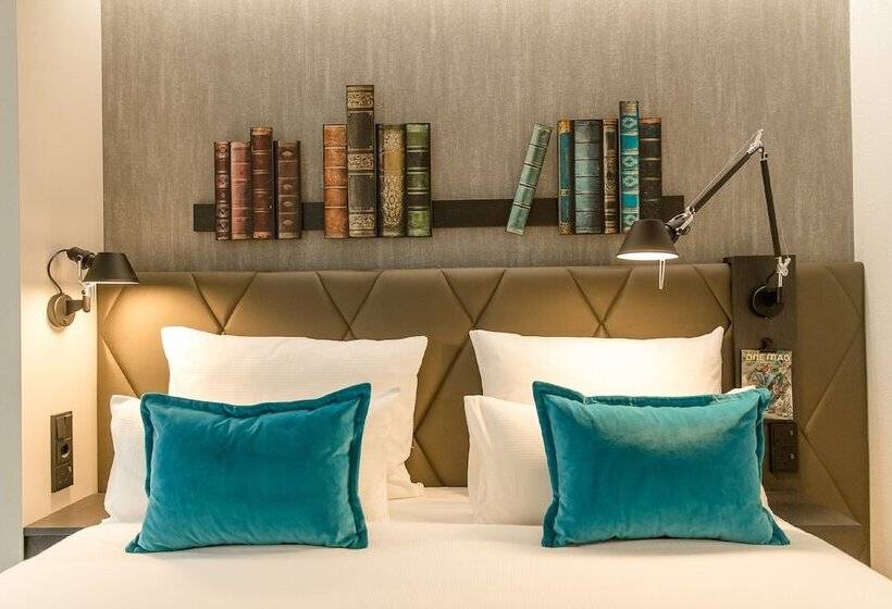 Motel One Manchester St. Peter S Square