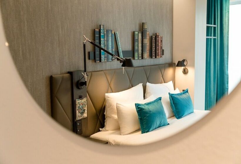 Motel One Manchester St. Peter S Square