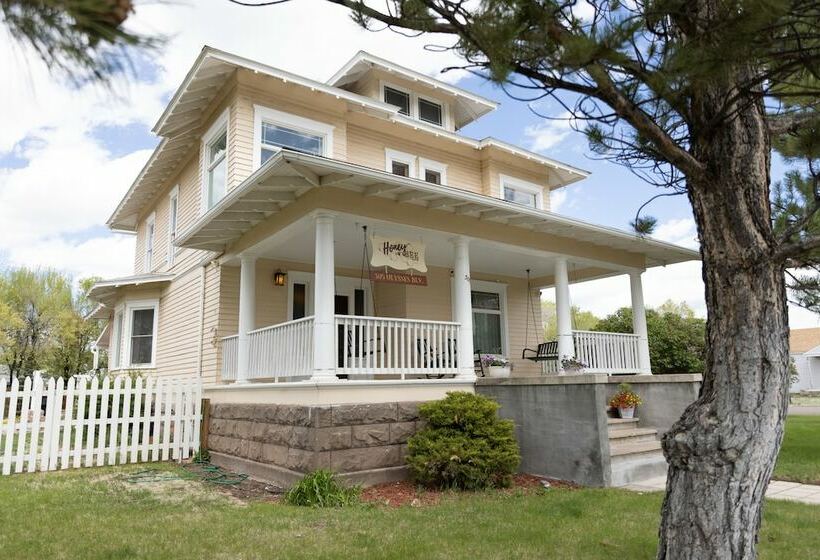 Пансион Honey Bee Manor