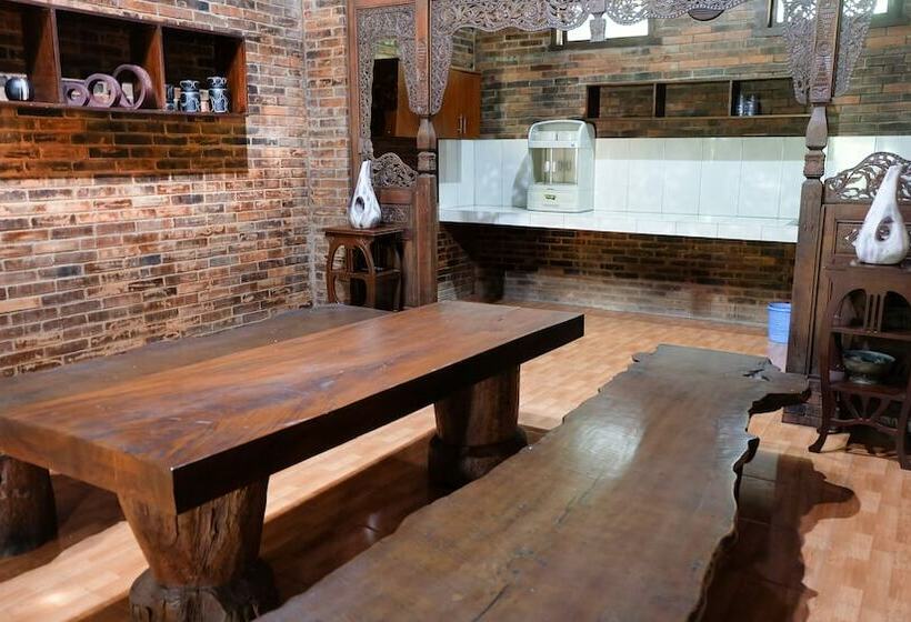 פנסיון Villa Bandungan By Simply Homy