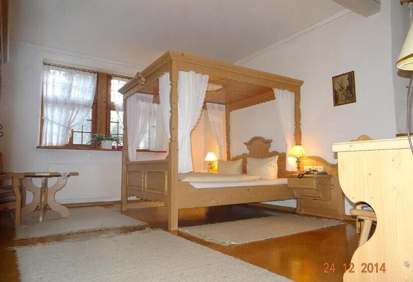 بنسيون Wasserstelz Historisches Genusshotel & Restaurant Am Rhein