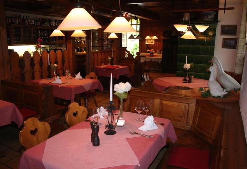 بنسيون Wasserstelz Historisches Genusshotel & Restaurant Am Rhein