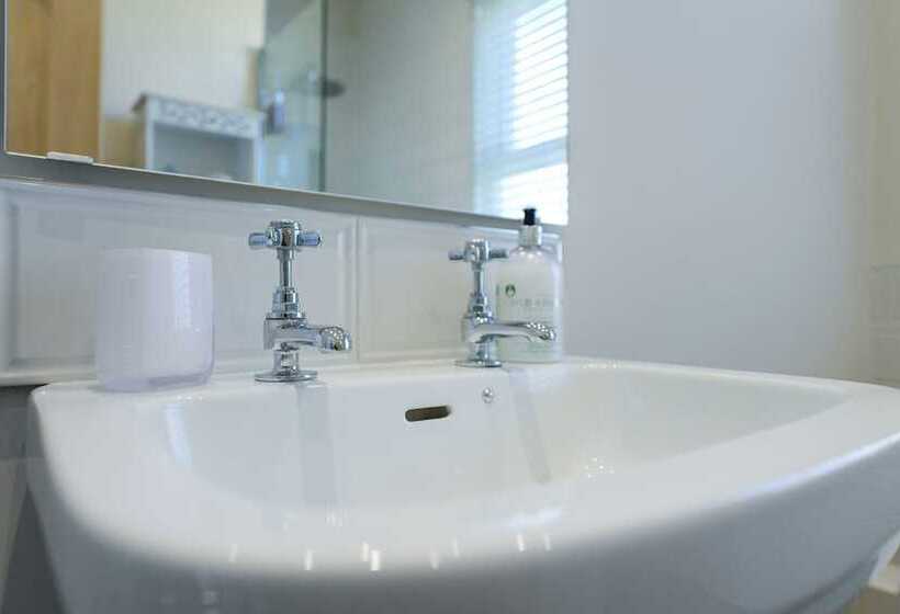 レジデンス Borrowfield Lodge