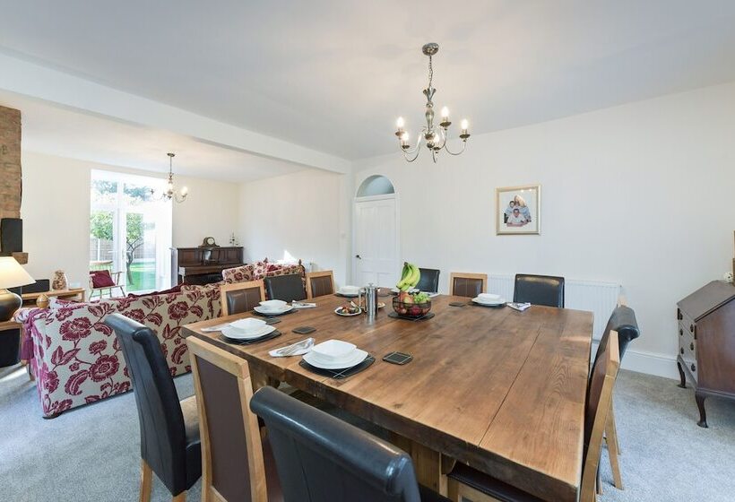 レジデンス Borrowfield Lodge